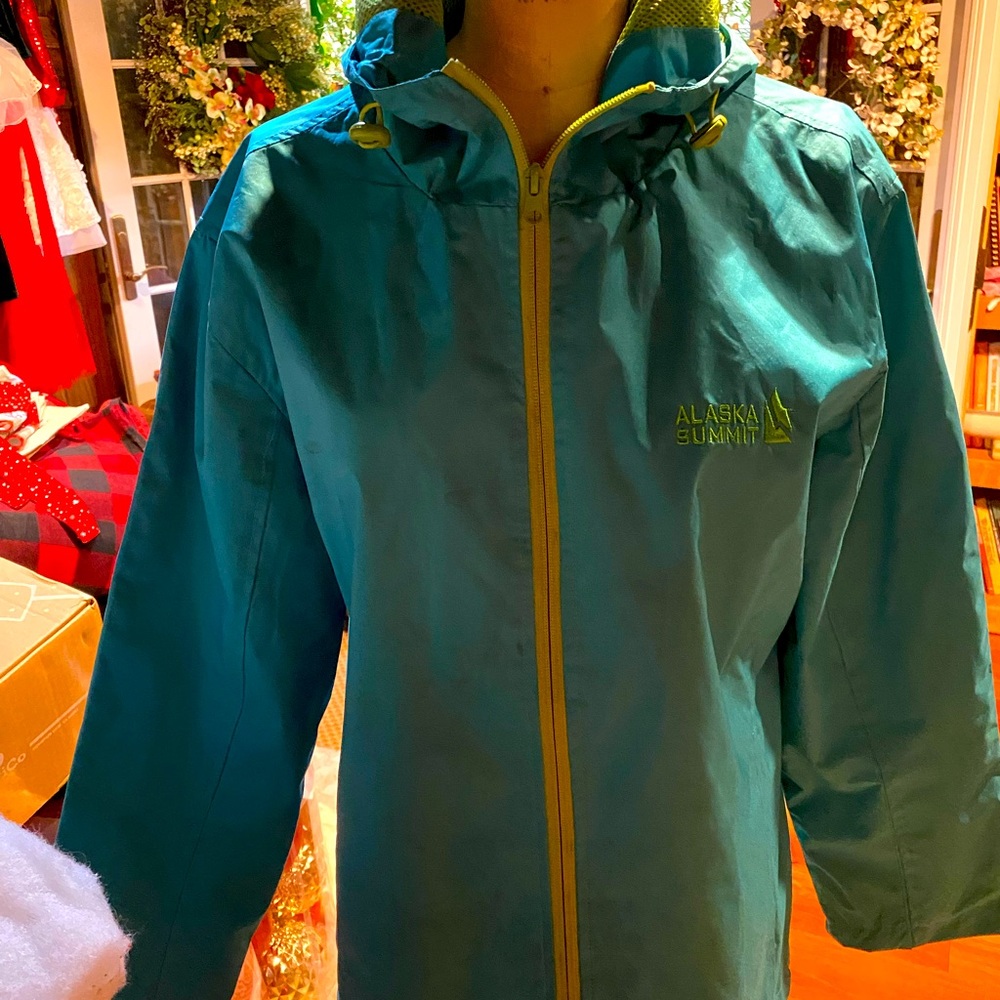 Alaska Summit Windbreaker/ Rain Jacket/ Hooded